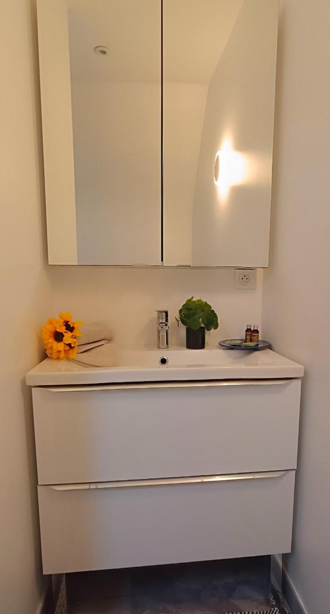 Appartement F2 Idealement Situe Caen Exterior foto